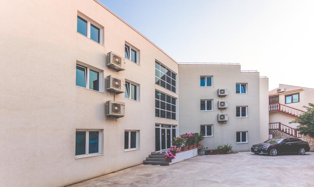 Apartments Deus Dobra Voda Exteriér fotografie